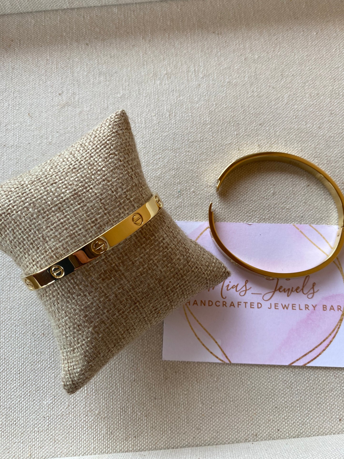 Screw Bangle