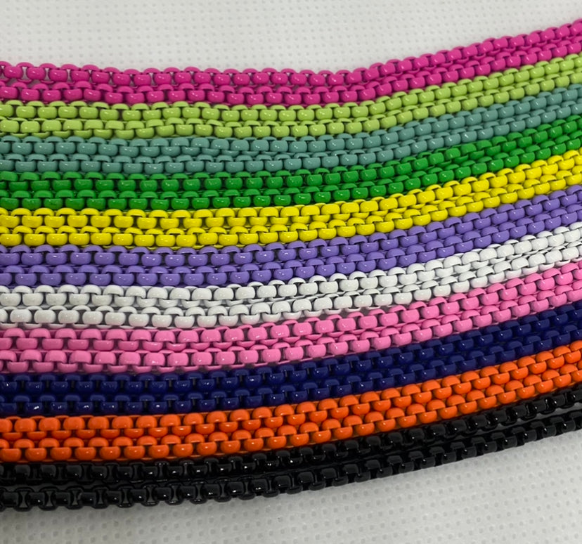Thin Color Chains