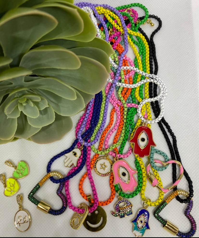 Thin Color Chains