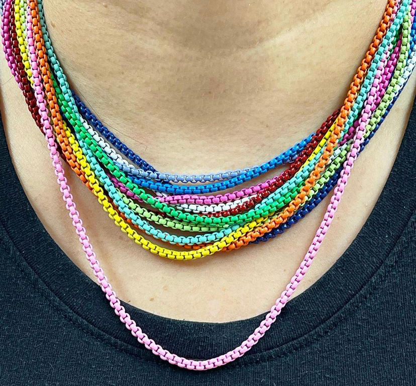 Thin Color Chains